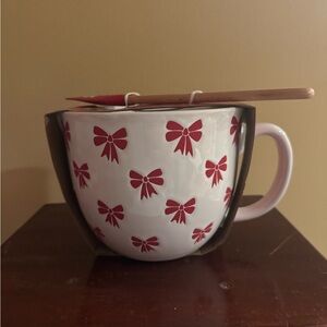 NWT Holiday Time 2-Piece Bow Glazed
Stoneware Batter Bowl & Spatula Set